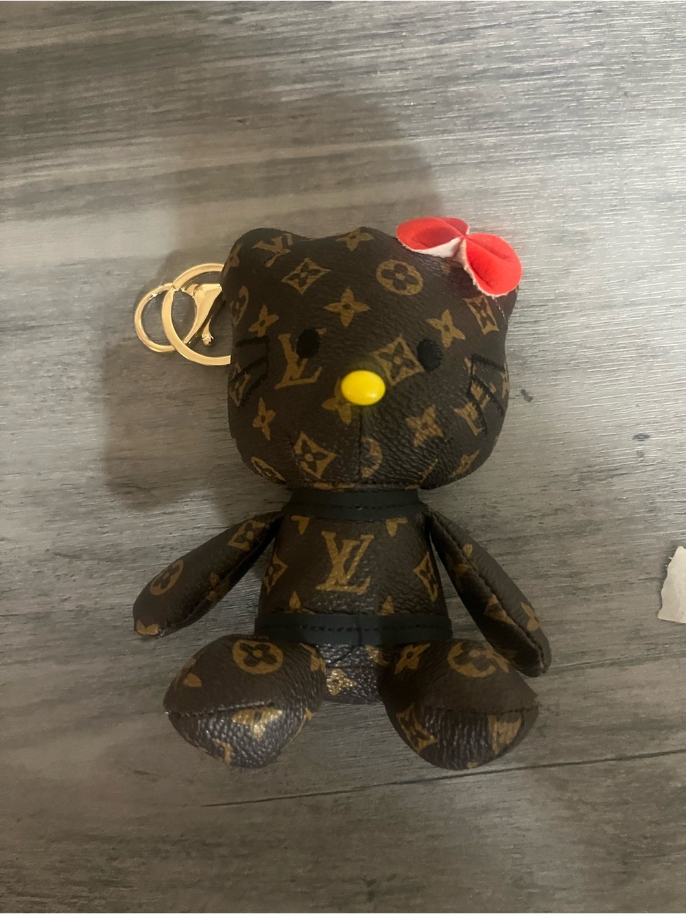 Hello Kitty Brown Monogram Keychain - Picture 3 of 5